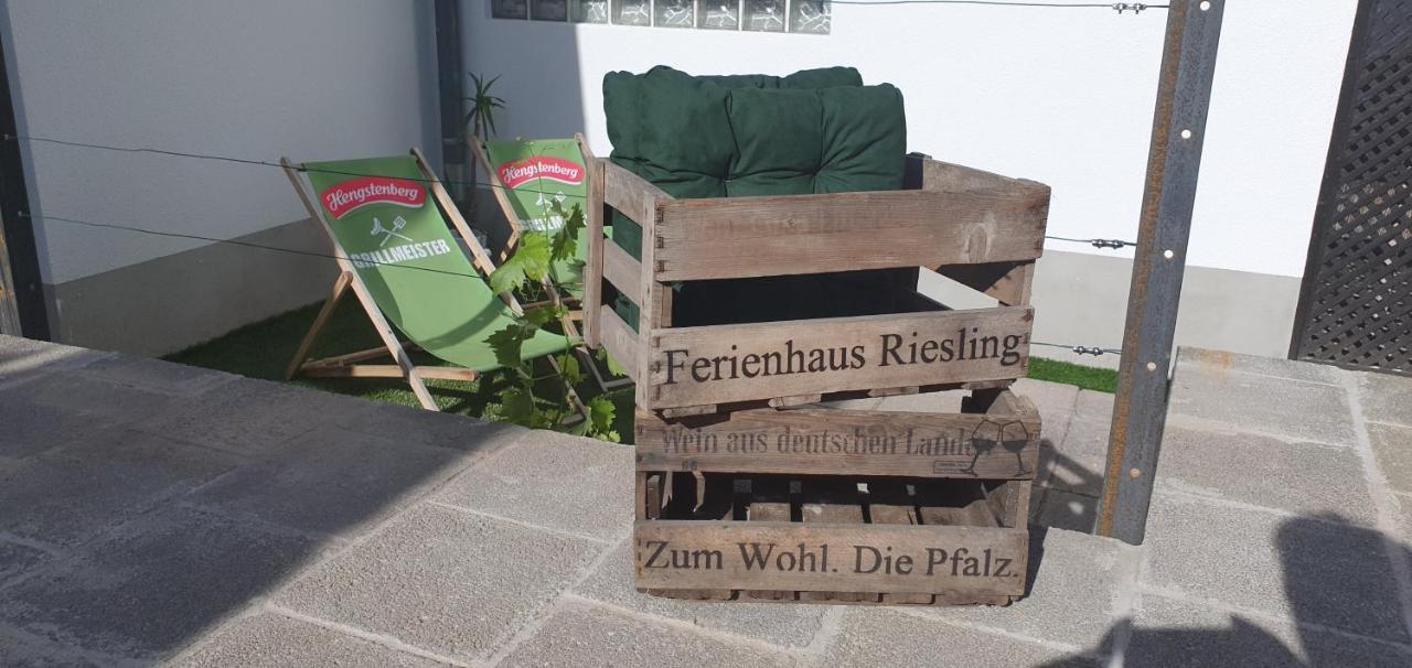 Ferienhaus Riesling Haßloch Екстериор снимка